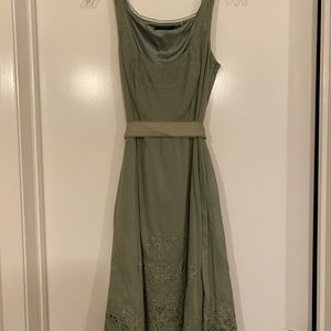 Elie Tahari embroidered summer dress. Size 0.